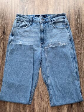Hollister Light Blue Denim Jeans with Leather Brand Patch